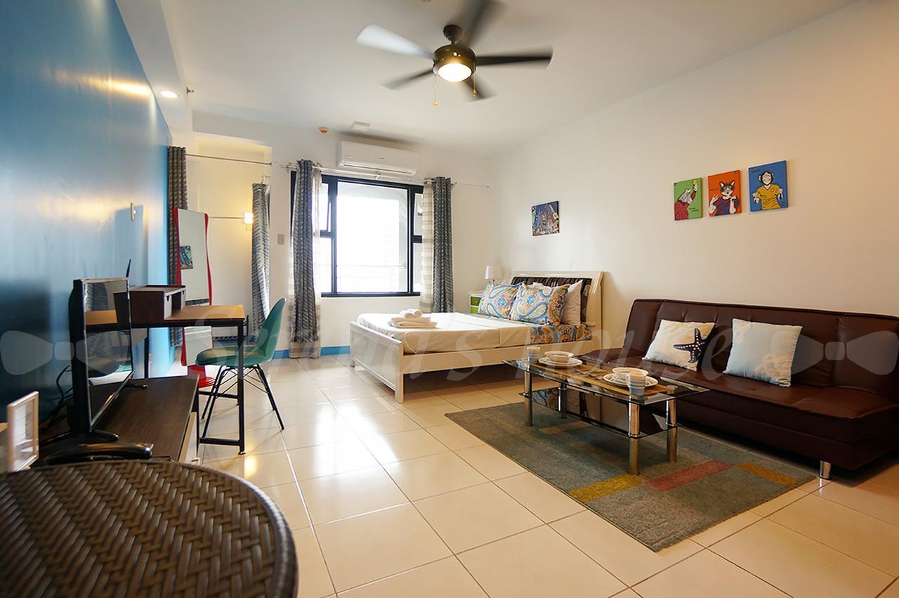Serena's House Malate Apartment Manila